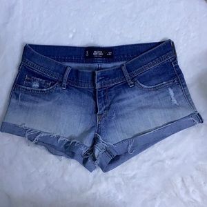 Hollister low rise shorts size juniors 5 (W. 27)